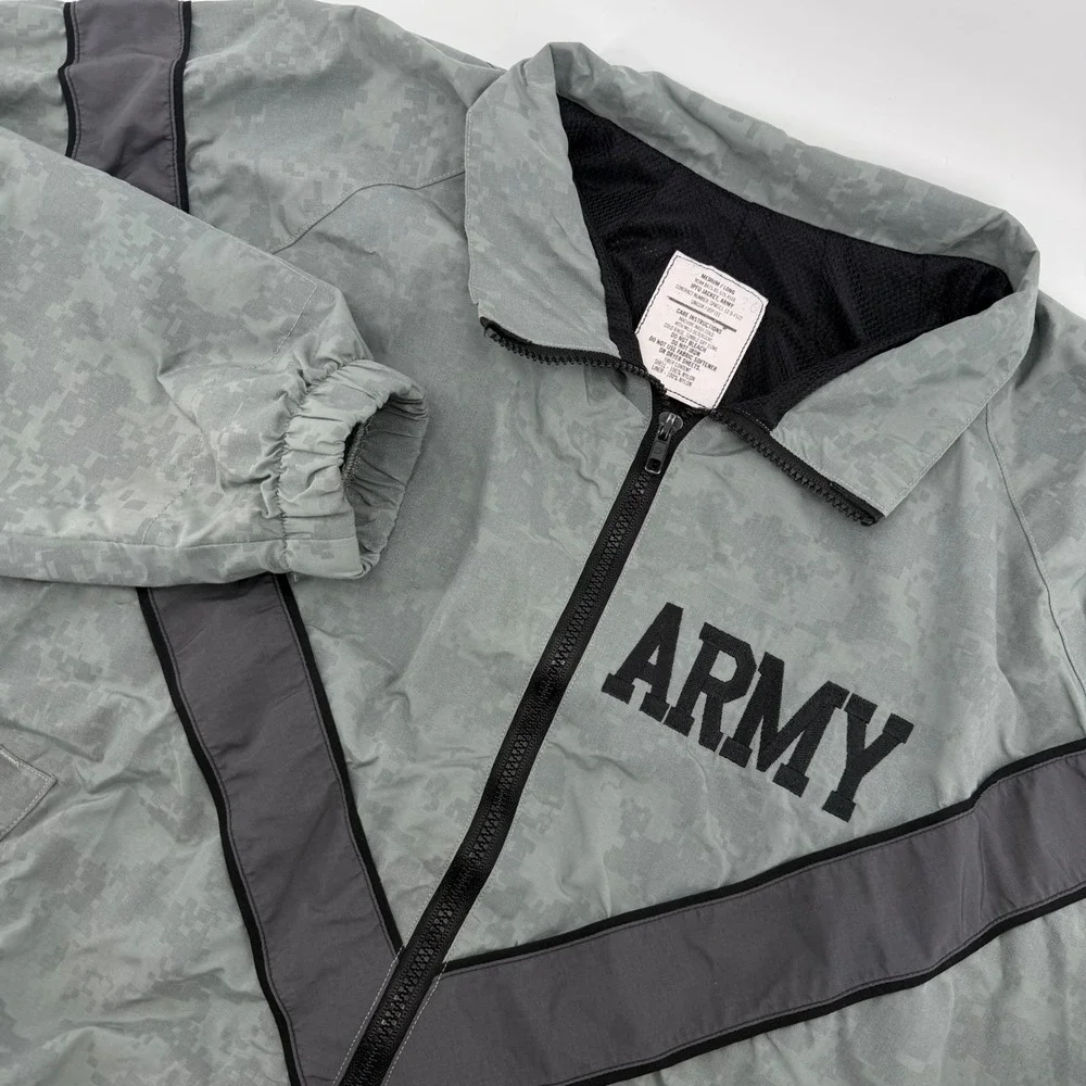 US Army IPFU Jacket Mens Medium‎ Long Gray Digital Camo Reflective Training Coat